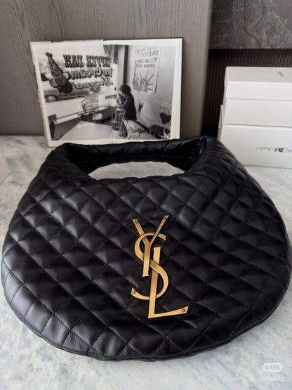 NEW✨YSL✨
MASTER QUALITY 🫶
WITH FULL PACKAGING🎁
SIZE::✨BIG✨
900 dhs🪙💚

Zain255
♥️♥️♥️