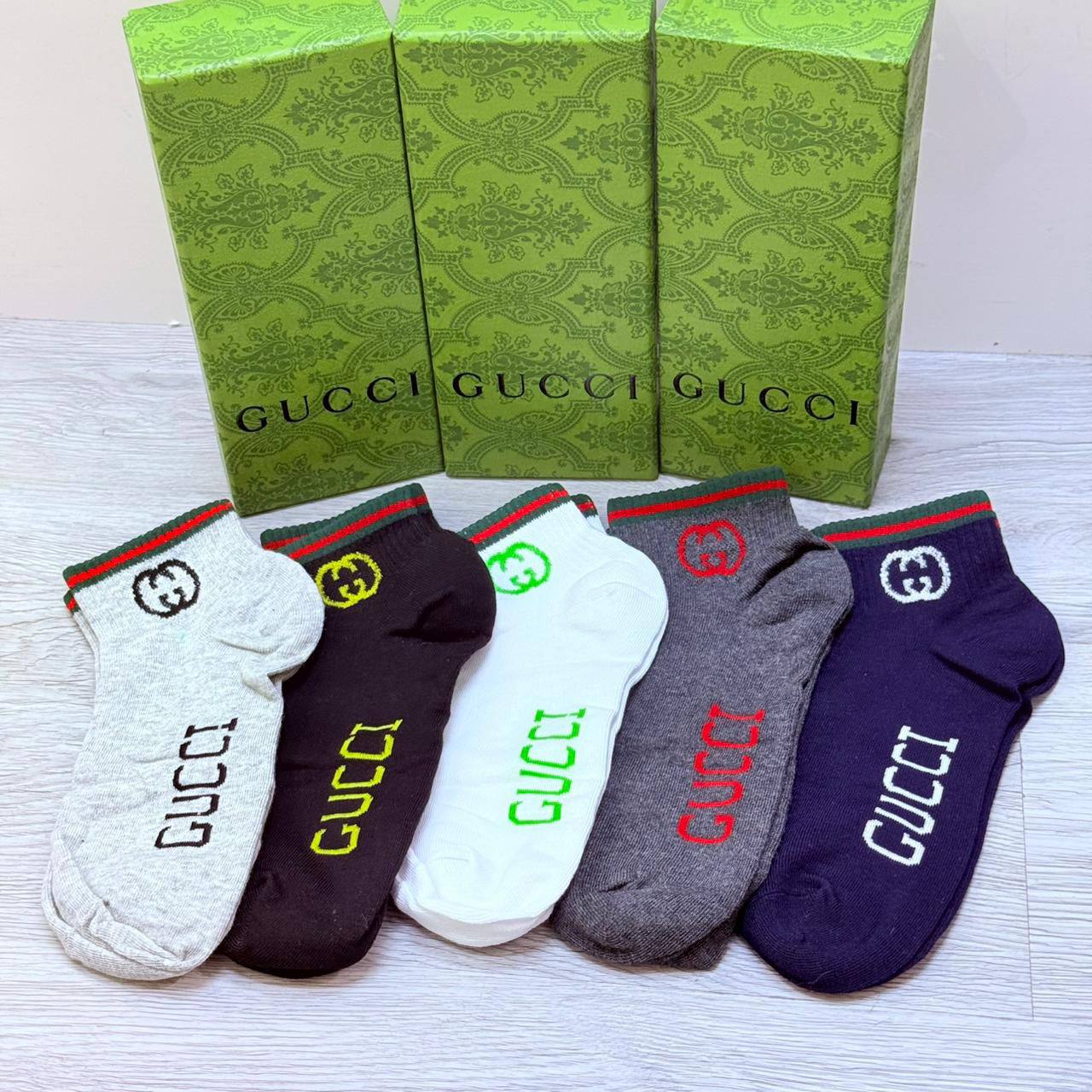 NEW CAME
SOCKS 
GOOD QUALITY 
40 dhs✅
(IN ONE BOX 5 PAIRS)

Zain40
♥️♥️♥️