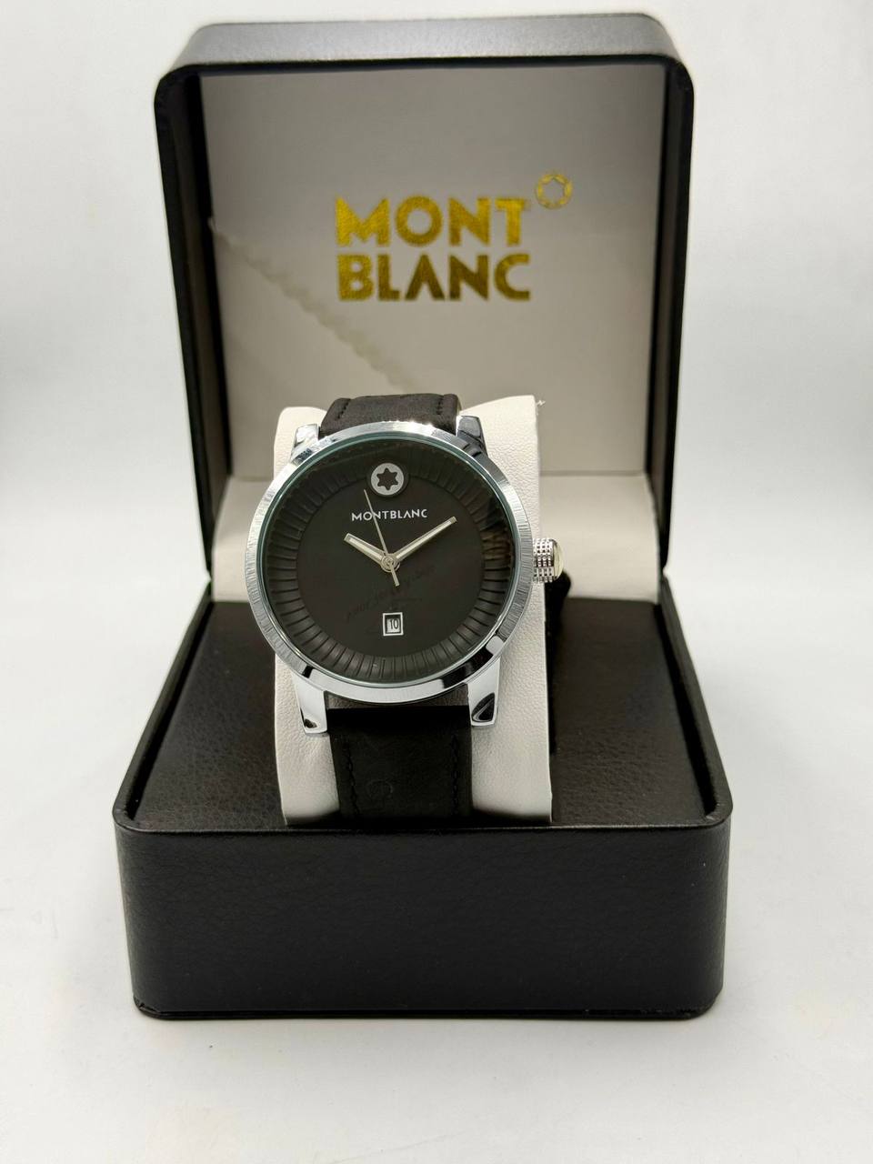 Mont Blanc Men
*Offer price 
45 dhs🪙🖤
Limit Stock

Zain08
♥️♥️♥️
