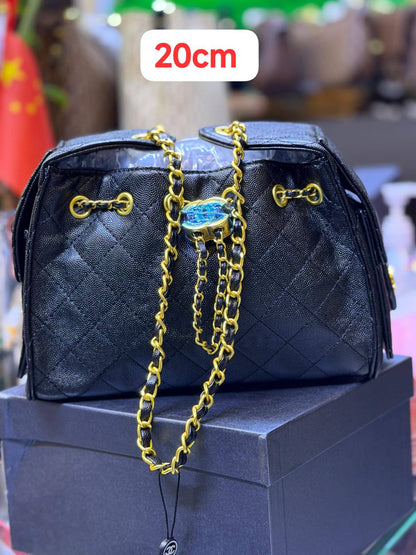 Chanel
28cm - 110 dhs✅
25cm- 110 dhs✅ 
20cm - with box 110 dhs✅ 🎊🎁

Zain168
♥️♥️♥️