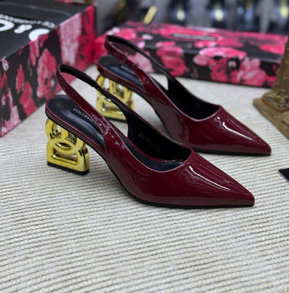 D&G
Offffferrrrrrrrr.  🧨🧨🧨

65 dhs✅

Size 36 to 41.

Zain80
♥️♥️♥️