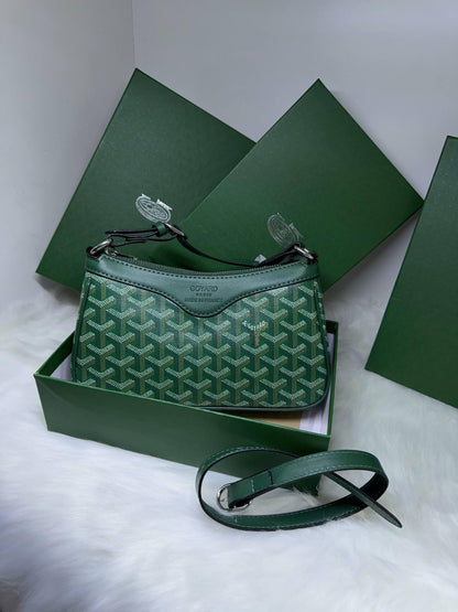 Goyard
✨✨NEW ✨✨
80 dhs💓

with box
🎁🎁🎁

Zain38
♥️♥️♥️