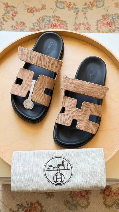 Hermes
LIZARD🦎
Master quality 
Size: 36 to 41
450 dhs✅

Zain318
♥️♥️♥️