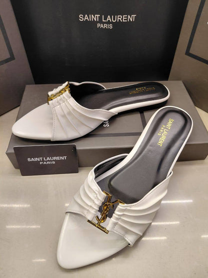YSL Slipper,High Quality 
New Arrived 
Size 36 To 41
100 dhs🇦🇪🇦🇪

Zain120
♥️♥️♥️