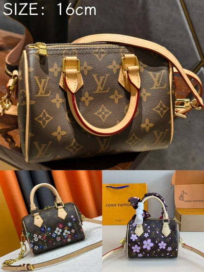 LV
90 dhs❣️
size：16cm

Zain35
♥️♥️♥️