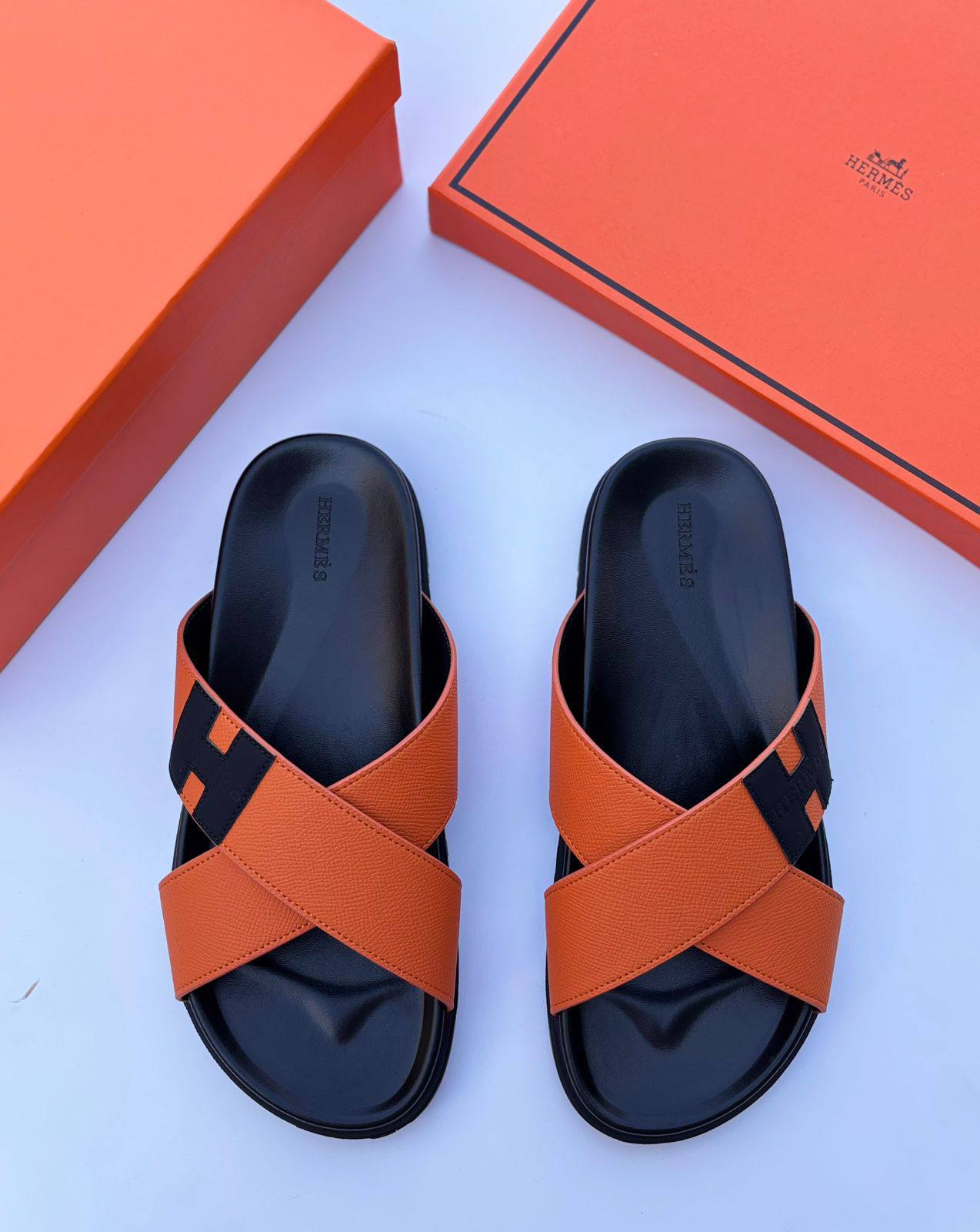 Hermes slipper (men)
110 dhs🪙🌨️
Size 40-45

Zain55
♥️♥️♥️