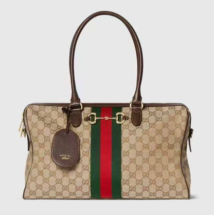 Gucci 
Master
Small =250 DHS💓
Big =280 DHS💓

Zain228
♥️♥️♥️