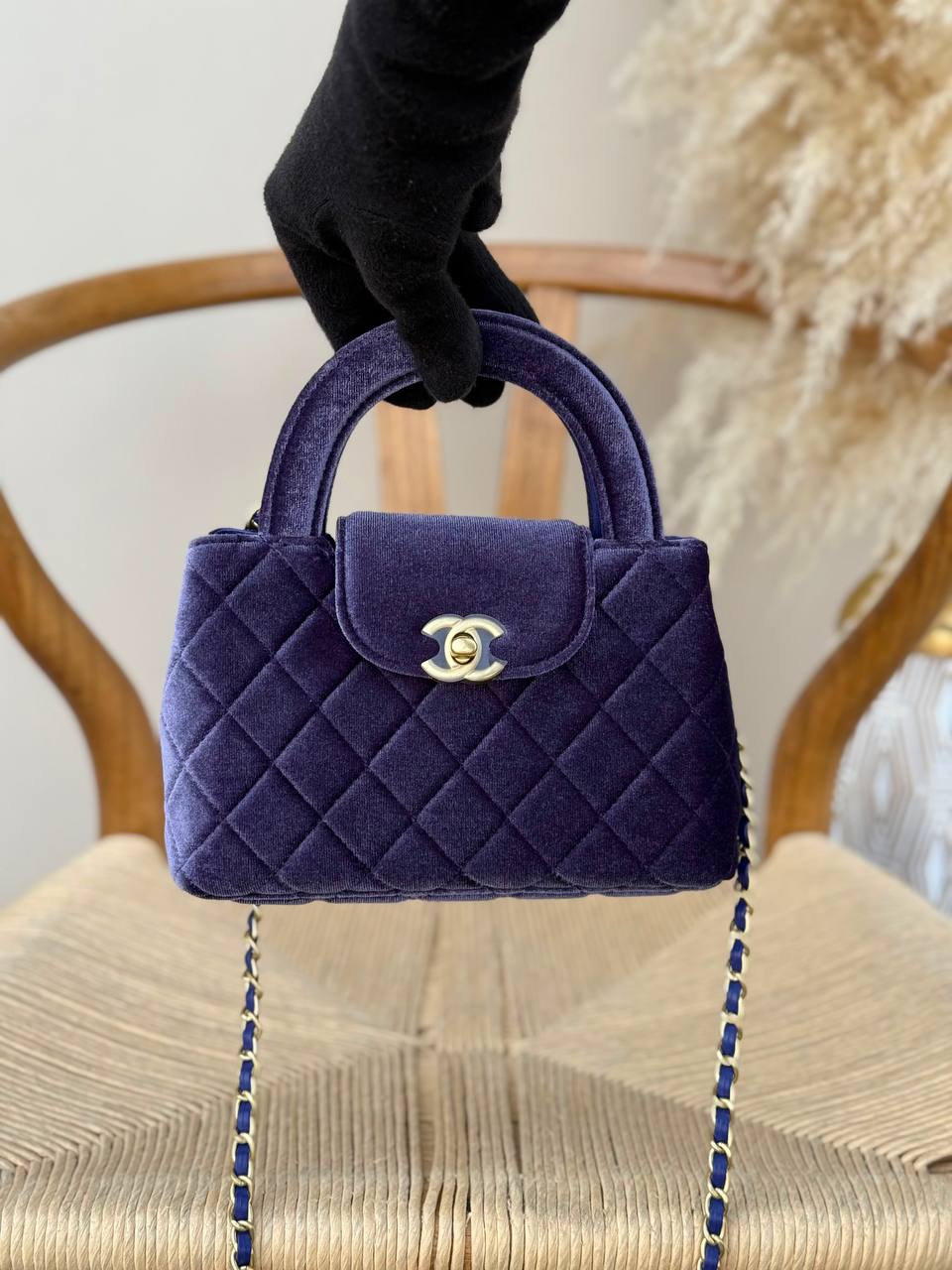 CHANEL
20cm
340 dhs🇦🇪🇦🇪
Top quality 
With box🎁

Zain167
♥️♥️♥️