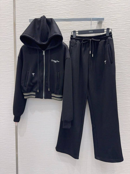 DIOR
Women’s Set
Master Quality 
SML
380 dhs💓

Zain276
♥️♥️♥️