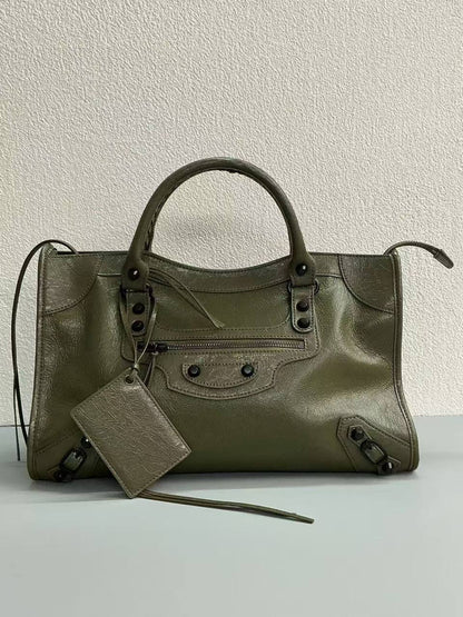 Balenciaga 
Master🌺
410 dhs✅
#30cm🥰🥰

Zain228
♥️♥️♥️