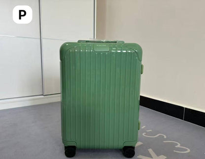 Rimowa Essential 
Travel Bags
master quality 
450 dhs✅

Zain295
♥️♥️♥️