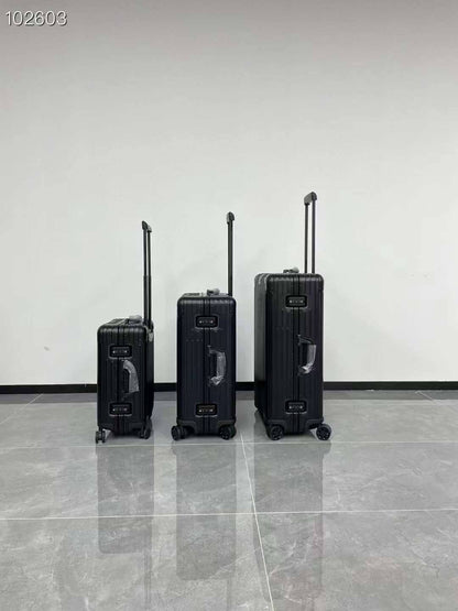 Dior Rimowa
Master💓💓
10kg。650 dhs✅✅
20kg。800 dhs✅✅
30kg。950 dhs✅✅

Zain341
♥️♥️♥️