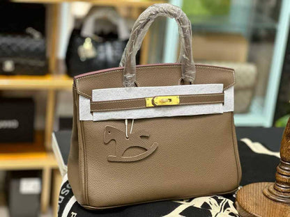 Master Bags
For Price 👇 WhatsApp✅
0568585901 
0507557372
0552275751 Owner Zain 👌

Zain314
♥️♥️♥️