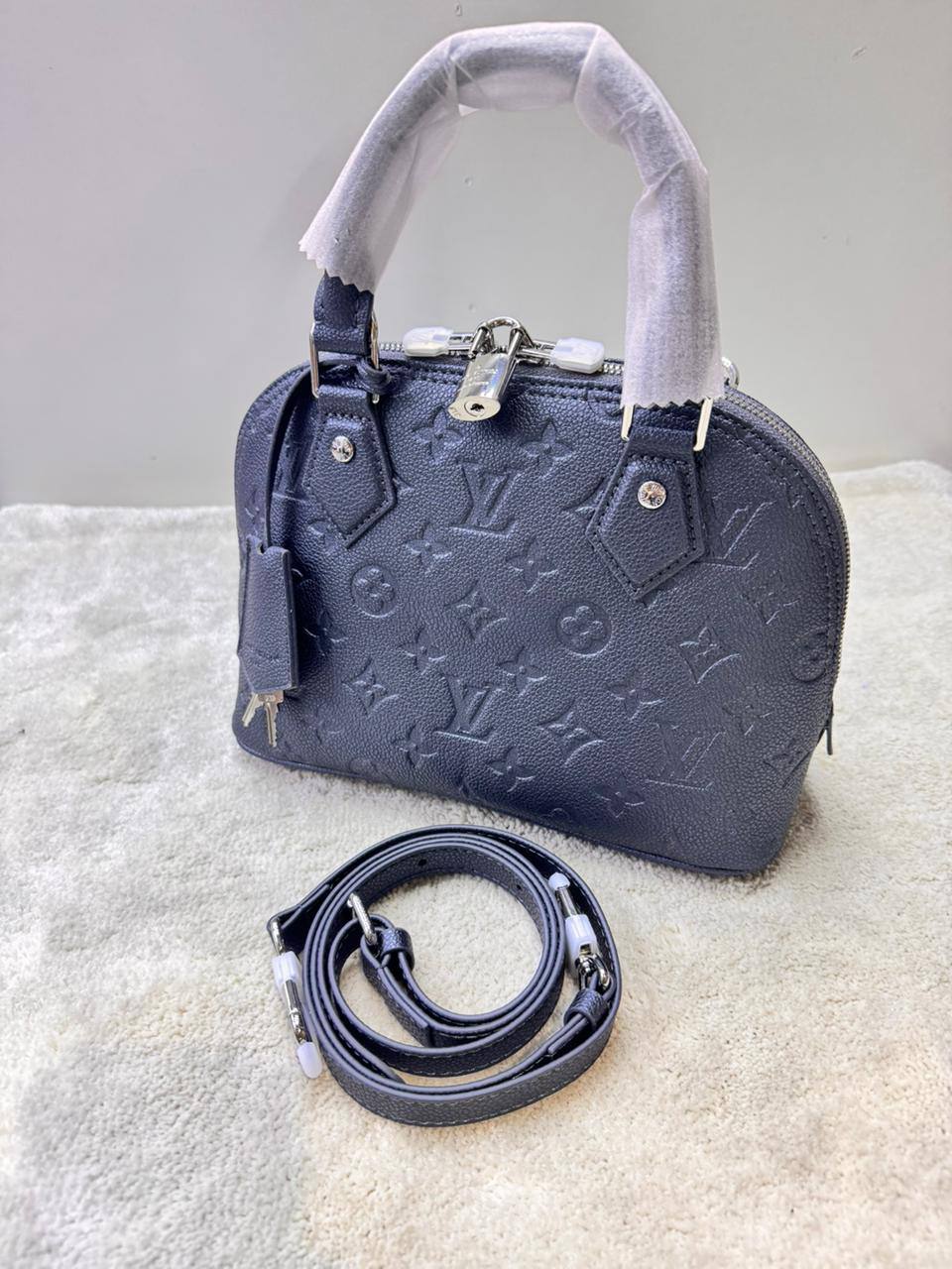 LV
Master
280 dhs✅

Zain111
♥️♥️♥️