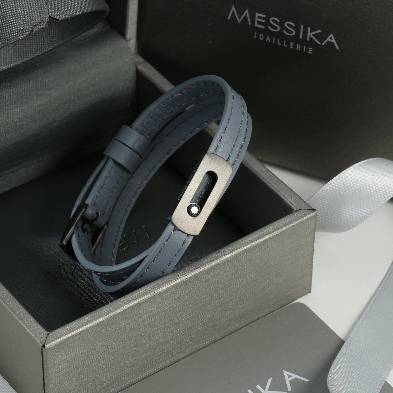 MESSIKA  
75 dhs🪙💚
UNISEX BRACELET

With Master Box And Paper Bag 
115 dhs🪙💚
🎁🎁🎁

Zain89
♥️♥️♥️