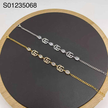 Bracelet 🌊*
Good quality 💯
With black boxes 🗃️ 
30 dhs🪙🌨️
With brand boxes 📦 
And paper bag 🛍️
35 dhs🪙🌨️

Zain216
♥️♥️♥️