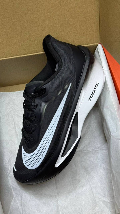 ZoomX
Size 40-45⚡️
150 dhs🪙🌨️

Zain183
♥️♥️♥️