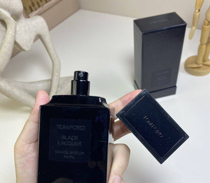 TOM FORD 
45 dhs🪙🌨️

Zain01
🌸🌸🌸