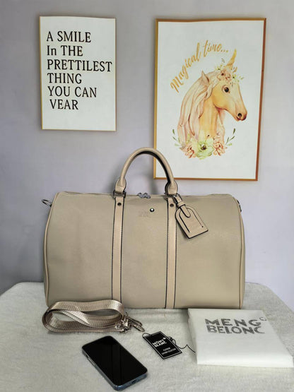 TLV Travel Bags

good quality

120 dhs✅
150 dhs✅

Zain137
♥️♥️♥️