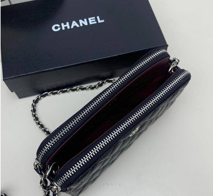 Chanel

90 dhs❣️ 

with box
🎁🎁🎁

size ，cm21

Zain26
♥️♥️♥️