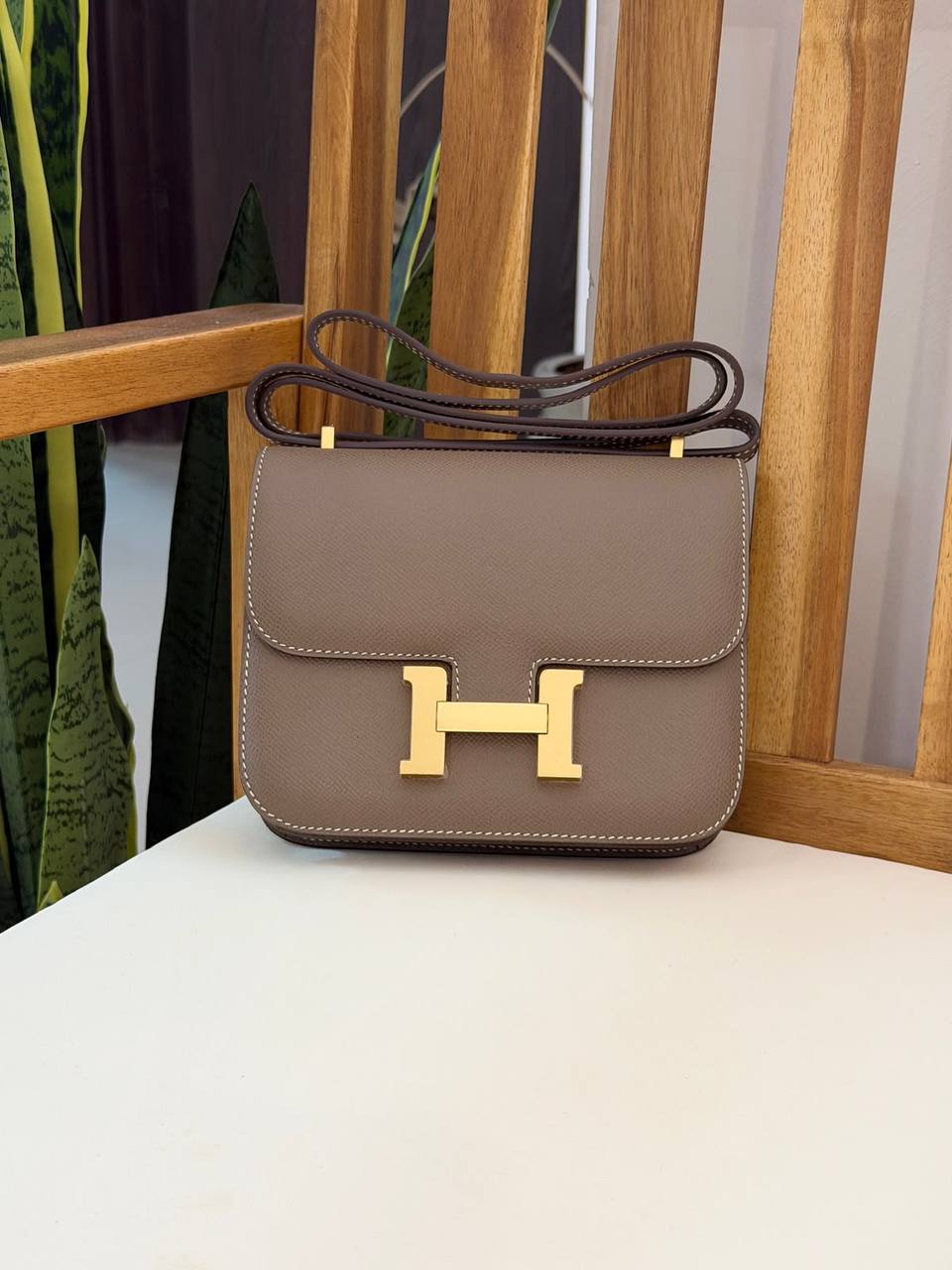 HERMES 
Super Master Quality ⚡️
With Mirror🪞
Original Packing 🎁
Size 18CM📏
For Price 👇 WhatsApp✅
0568585901 
0507557372
0552275751 Owner Zain 👌

Zain321
♥️♥️♥️