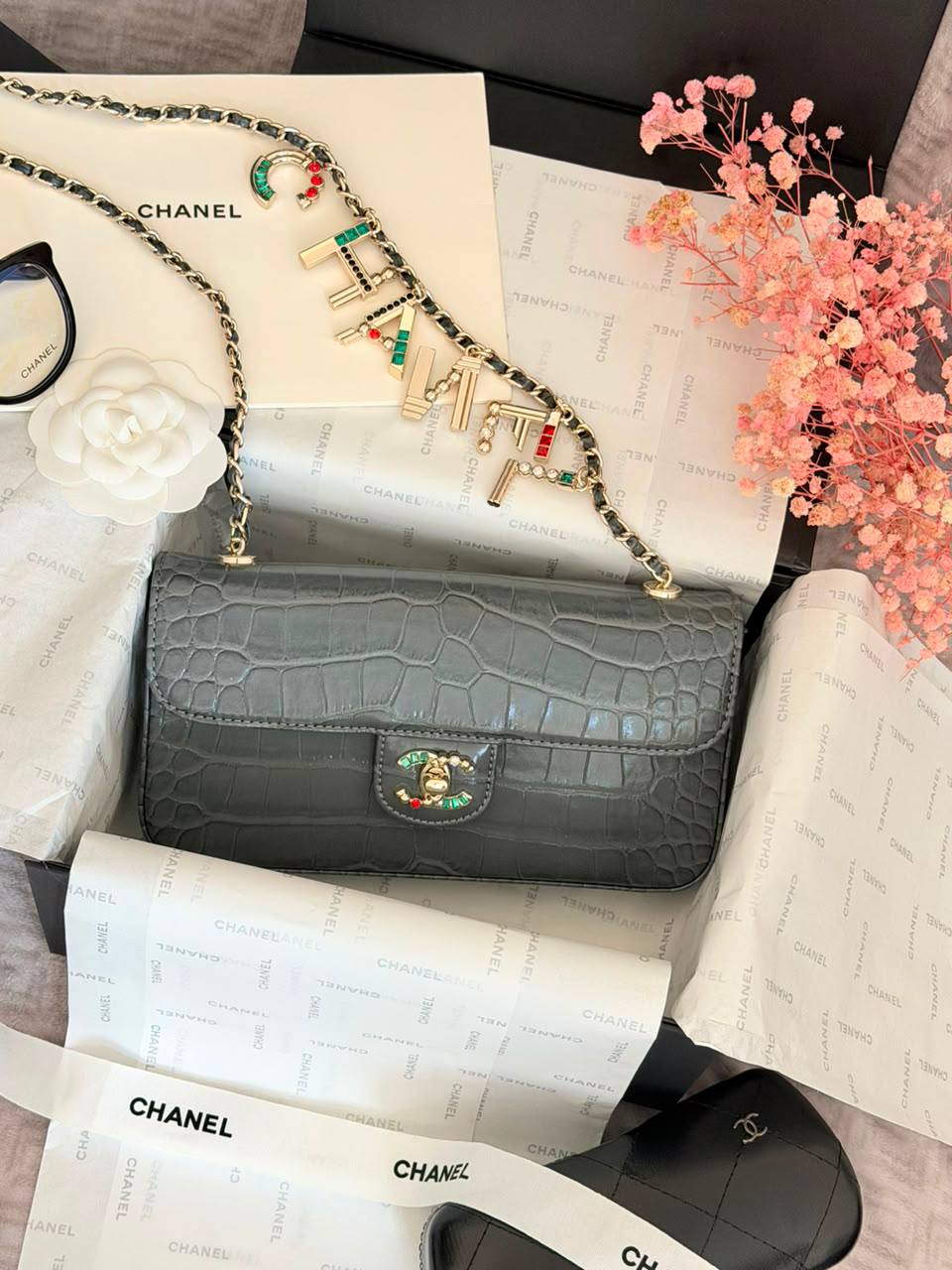 Chanel

240 dhs

Zain134
♥️♥️♥️