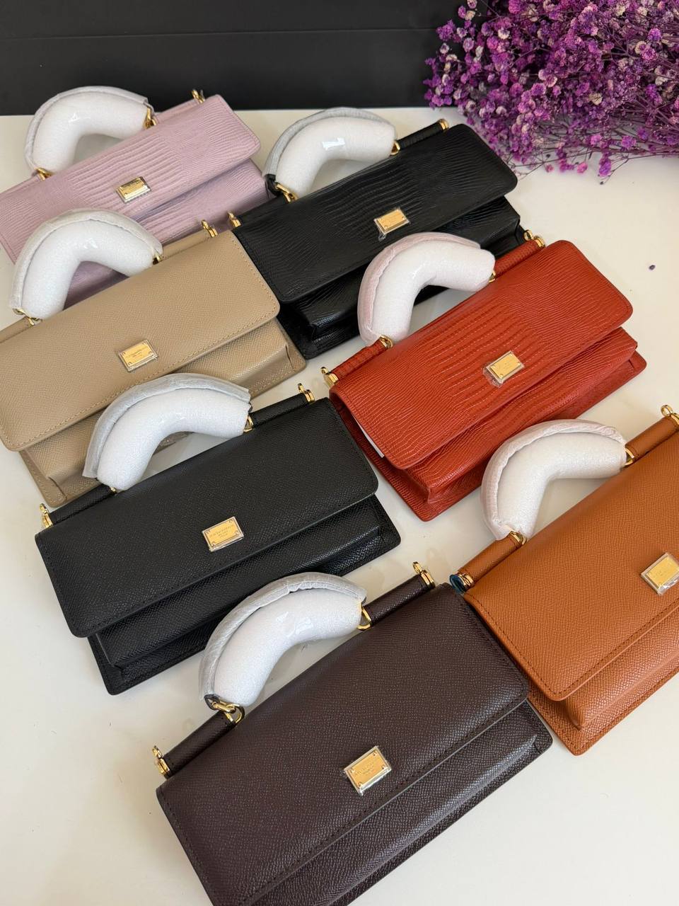 D&G
Master🌺
270 dhs✅

Zain134
♥️♥️♥️