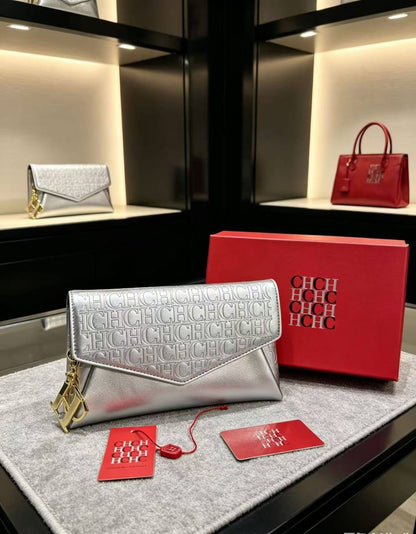 CH - Gucci - MK
95 dhs✅
Size：21*13

Zain07
♥️♥️♥️