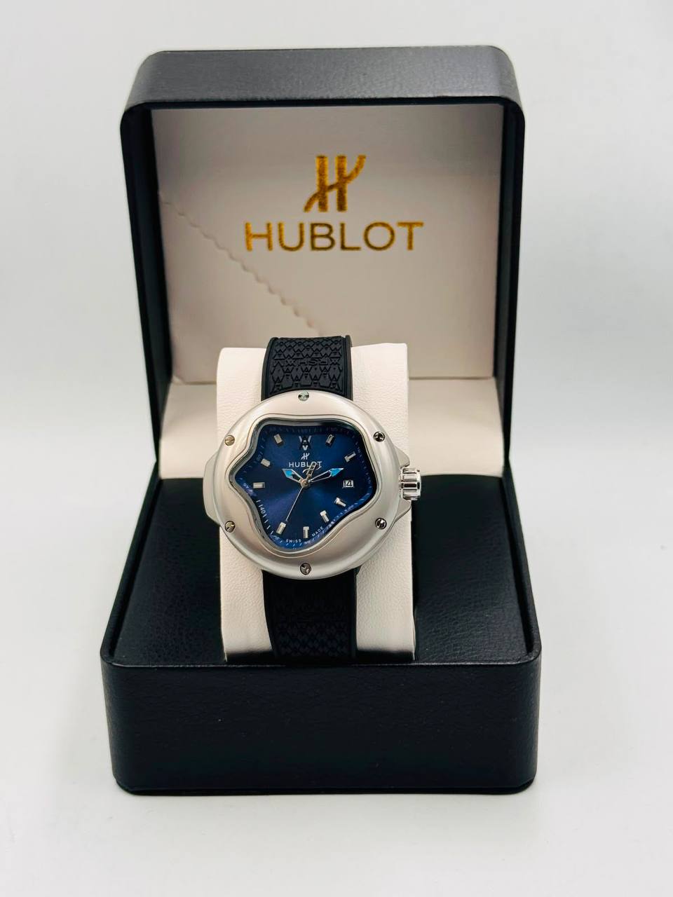 Hublot Men
*New arrival*🔥
70 dhs✅

Zain08
♥️♥️♥️