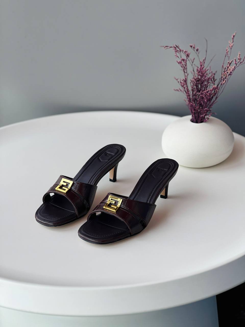 Fendi
Size 36_41
Super high quality* 
450 dhs🪙🌨️

Zain176
♥️♥️♥️