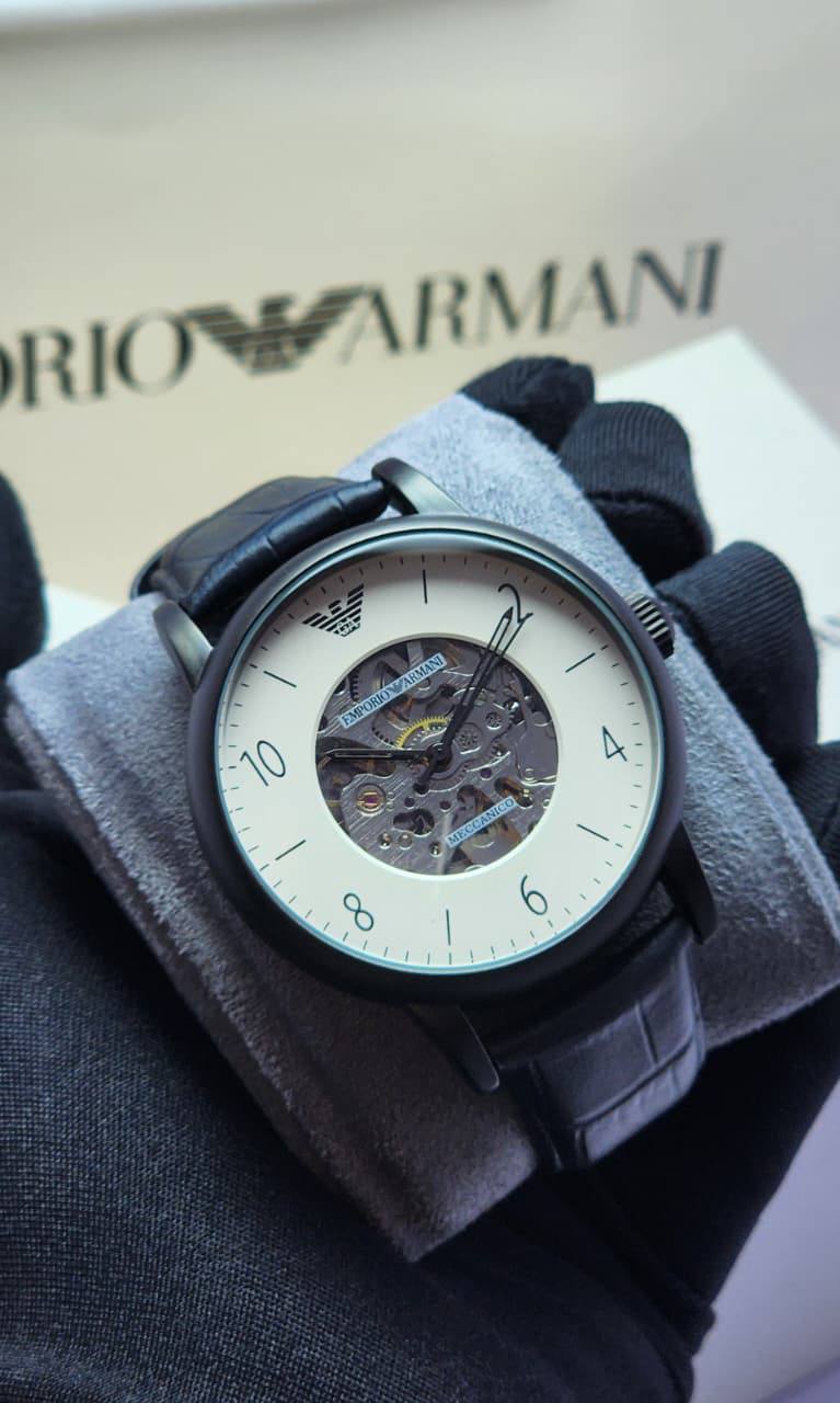 Armani watch for men 
good quality
105 dhs🪙💕

Zain59
♥️♥️♥️