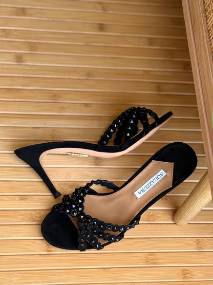 Aquazzura
Super Master
 𝗦𝗶𝘇𝗲 𝟯𝟲 𝘁𝗼𝗼 𝟰𝟮
470 dhs🌺
𝗛𝗲𝗲𝗹 : 𝟴𝗰𝗺

Zain178
♥️♥️♥️