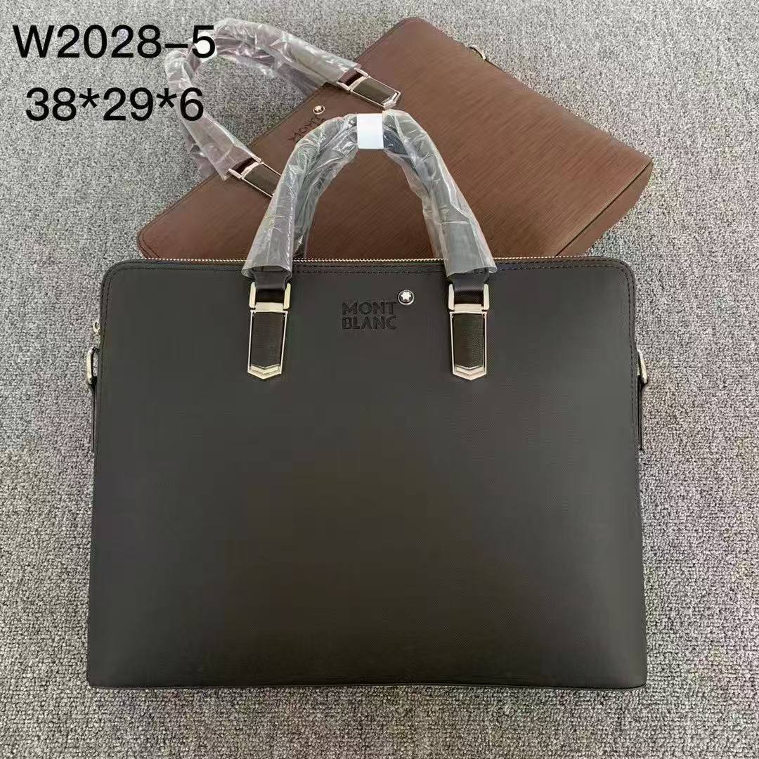 Laptop bags 
good quality 
110 dhs💓

Zain278
♥️♥️♥️