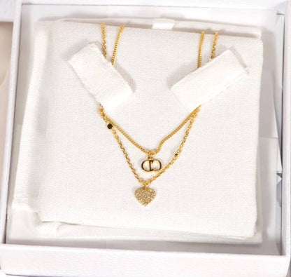 Dior SET❤️‍🔥*
Necklace 🦋
Earring💥
Bracelet 🌸
Master quality 💯
With normal boxes 📦 
130 dhs✅
With master box 🗃️ 
140 dhs✅

Zain216
♥️♥️♥️