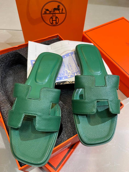 Hermes

Size:36 to 42

85 dhs🪙🌺

Zain241
♥️♥️♥️
