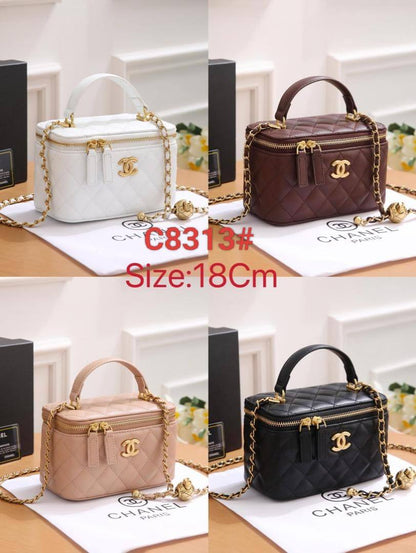 Chanel
95 dhs❣️

with box
🎁🎁🎁

size 18cm

Zain26
♥️♥️♥️