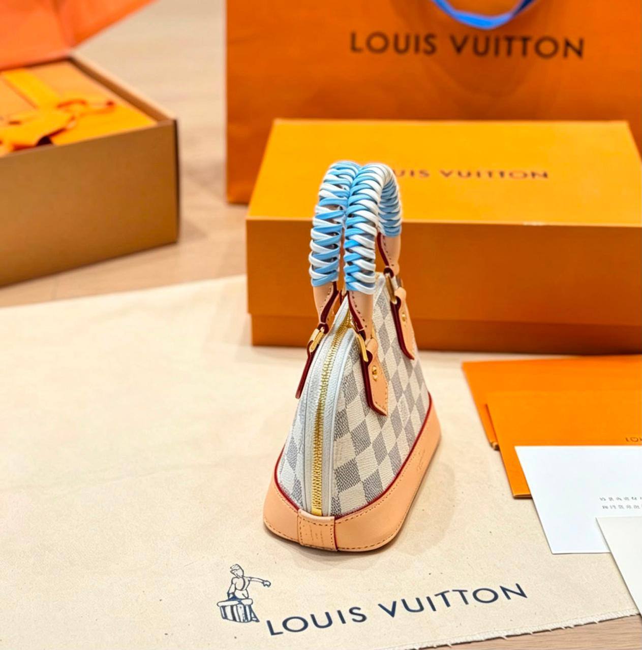LV ALMA 
NEW DESIGN MINI SIZE MASTER QUALITY 
210 dhs🇦🇪🇦🇪

Zain295
♥️♥️♥️