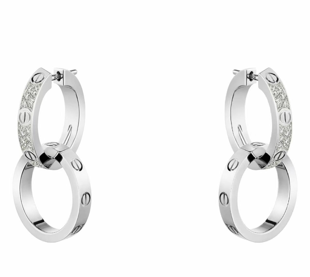 Cartier❤️‍🔥*
Earring 🐦‍🔥
Master quality 💯
With normal boxes 🗃️ 
50 dhs✅
With master box 📦 
85 dhs✅

Zain216
♥️♥️♥️