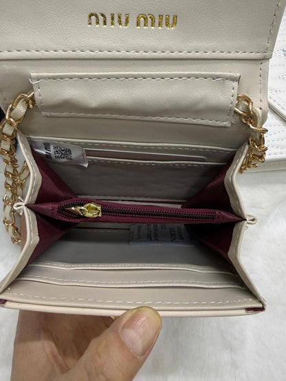 NEW CAME 
MIU MIU BAG
GOOD QUALITY 

40 dhs❣️

WITHBOX
🎁🎁🎁

Zain40
♥️♥️♥️