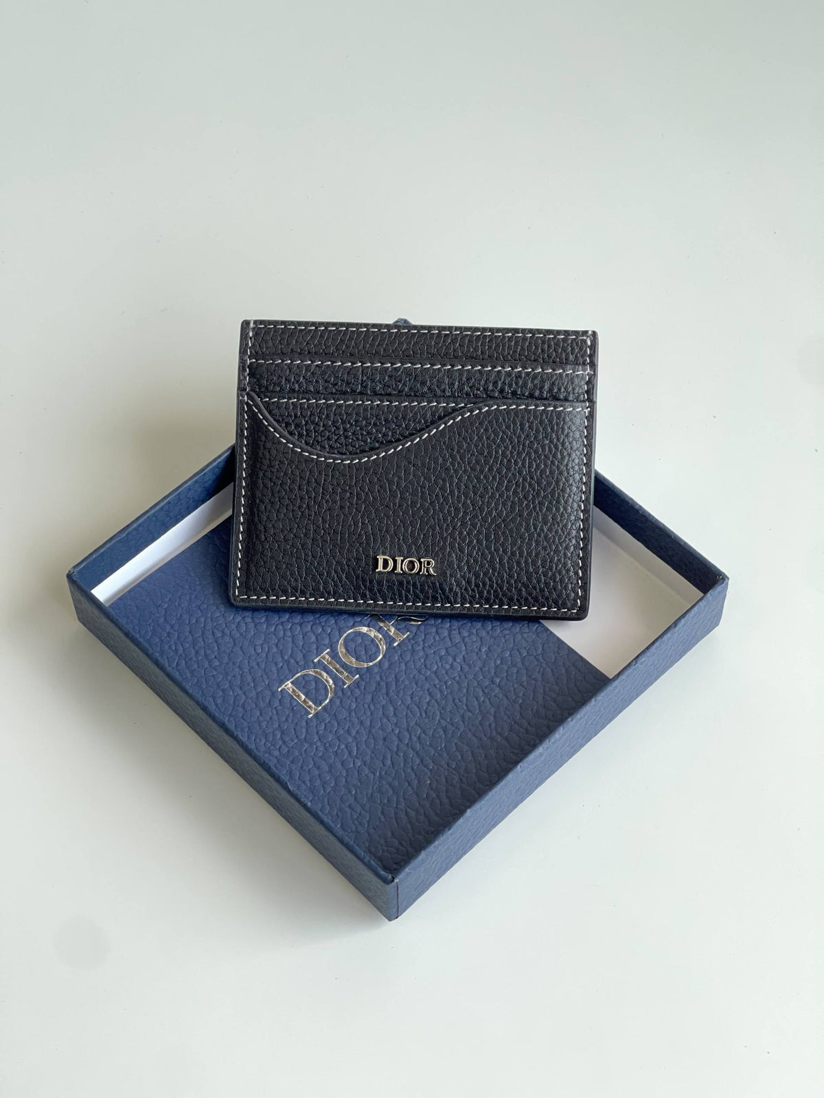 DIOR
CARD HOLDER
300 dhs🇦🇪🇦🇪

Available Now

Zain284
♥️♥️♥️