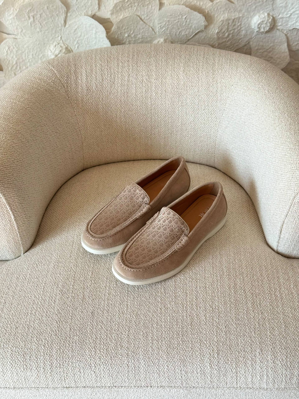 Dior Granville Loafer

VIP quality

size: 40 t0 47

500 dhs🇦🇪🇦🇪

Zain185
♥️♥️♥️