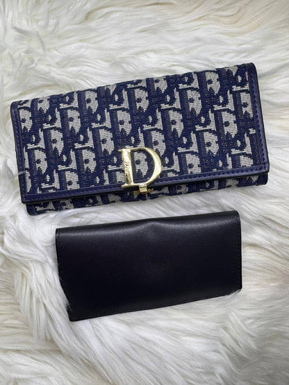 💝 Mk / Dior wallet
1️⃣ First quality 
Size : 19.5 * 9.5 aed
40 dhs✅

Zain115
♥️♥️♥️