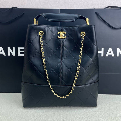 CHANEL

 NEW CAME 

GOOD QUALITY 
110 dhs🇦🇪🇦🇪

Zain295
♥️♥️♥️