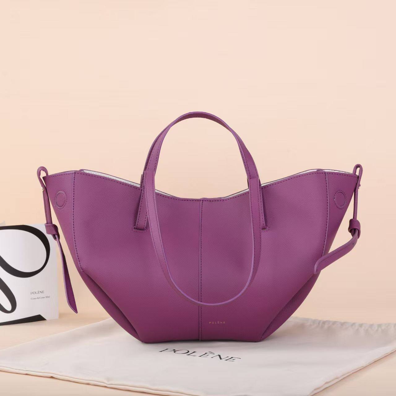 Polene

small 100 dhs🌺
big 110 dhs🌺

Zain143
♥️♥️♥️