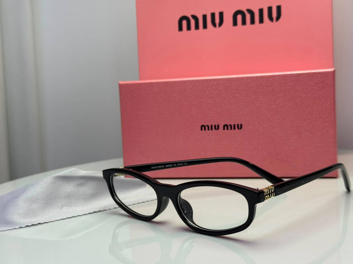 Miu Miu
Good quality 

65 dhs🇦🇪🇦🇪

Zain182
♥️♥️♥️