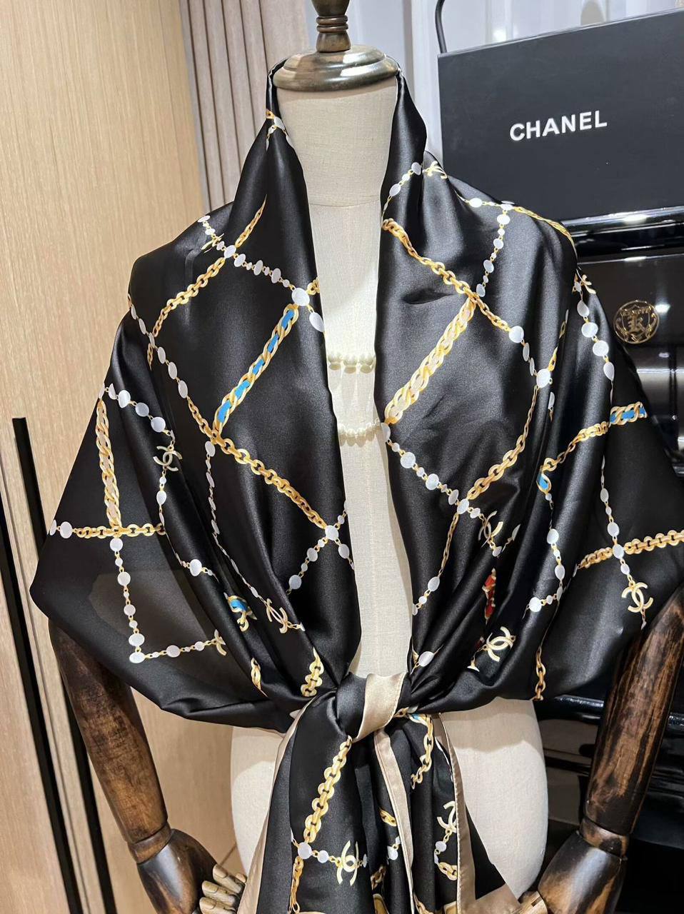Silk scarf
40 dhs❣️

Zain60
❣️❣️❣️