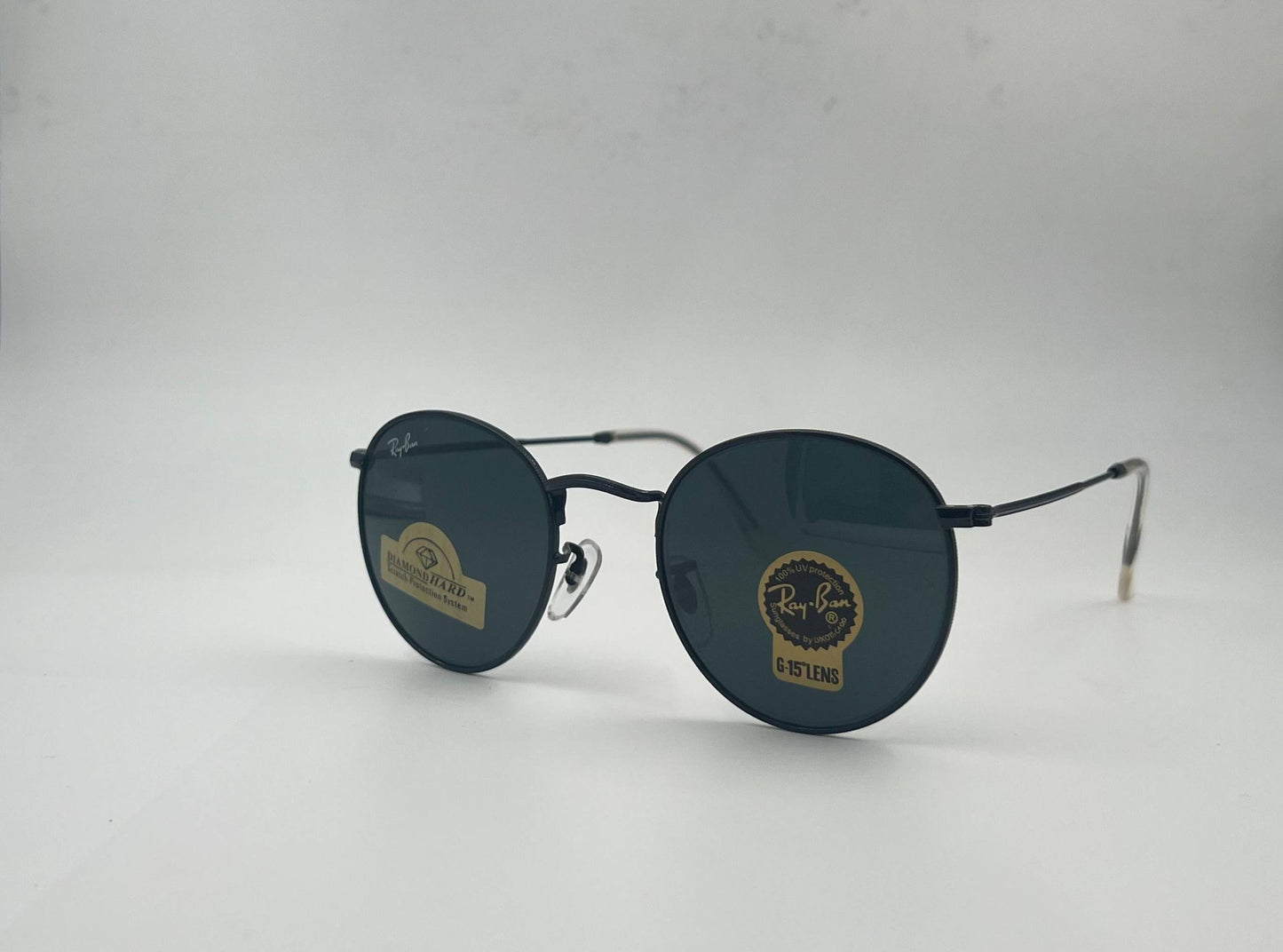RayBan 

Sunglasses 🕶️ 
Good quality 💯 
With box 🗃️ 
🎁🎁🎁

50 dhs❣️

Zain273
♥️♥️♥️