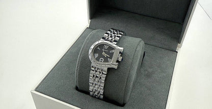 New ladies watch
55 dhs🪙💚

Zain45
♥️♥️♥️