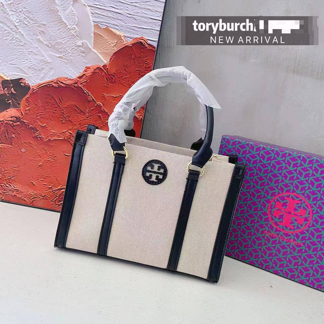 🎉 Offer 🎊 Toryburch Tote
1️⃣ First quality＋🎁
size : 26*22 / 23*20 cm
70 dhs🪙🌺
with box 🎁
Limit Stock

Zain115
♥️♥️♥️
