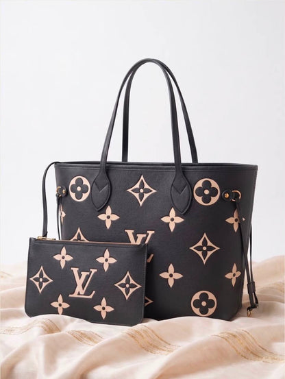 LV 
Master❣️❣️
  32Cm MM
280 dhs🇦🇪🇦🇪

Zain131
♥️♥️♥️